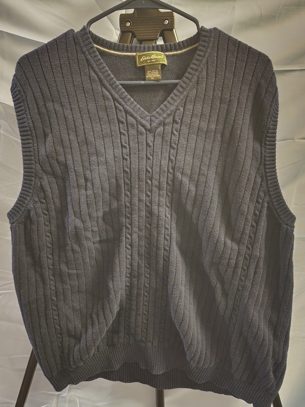 Eddie Bauer Men's Dark Navy Cable Knit V-Neck Sweater Vest